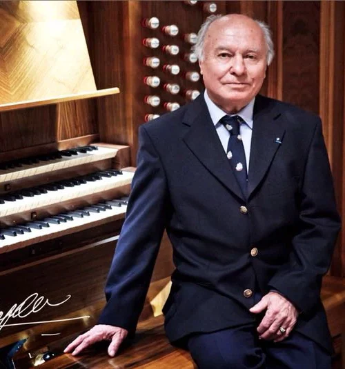 Francis Chapalet presenta «De clarines y trompetas. Crónicas Castellanas».