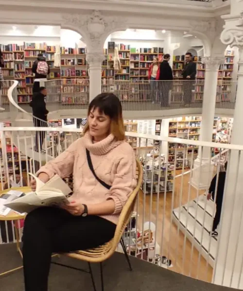 Elsa Sánchez Peña sorprende con su obra NASCITURUS, un poemario filosófico que invita a la reflexión