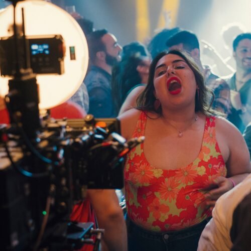 De ‘Yo quiero bailar’ a ‘La La Land’: cómo ‘Mariliendre’ construye su universo pop, ‘queer’ y brillante a través de la música