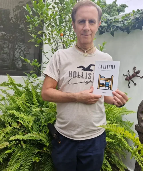 Alejandro Navarro Benítez revive una época de cambios en su conmovedora novela autobiográfica