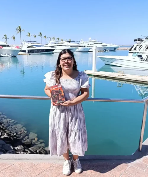 Greysi Guadalupe Osuna deslumbra con su primera novela futurista