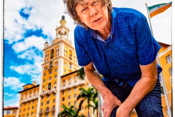 Thurston Moore, cantante de Sonic Youth: «Los Grammy parecen un desfile de moda o una pasarela de lencería»