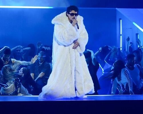 Bad Bunny dispara ‘Nuevayol’ contra Trump