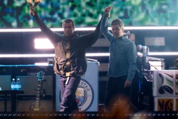 Oasis extiende su leyenda con un concierto supersónico en Cardiff