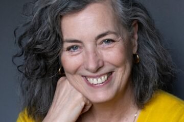 ‘Cara de foto’, de Marina Saura: imágenes para tejer una autoficción