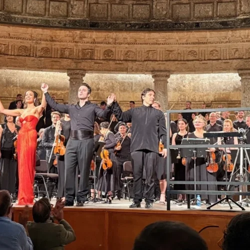 ‘La Traviata’ triunfa en una Granada fresca
