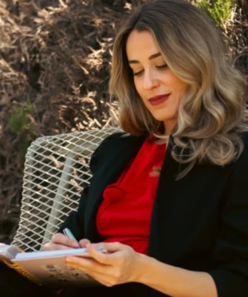 Ángela Fernández Torres debuta como autora con una obra que transforma el bienestar personal