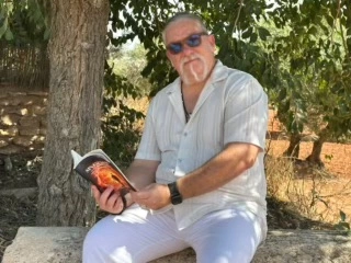 Carlos Relaño Sánchez (Charly) presenta una guía imprescindible para emprender con determinación y éxito