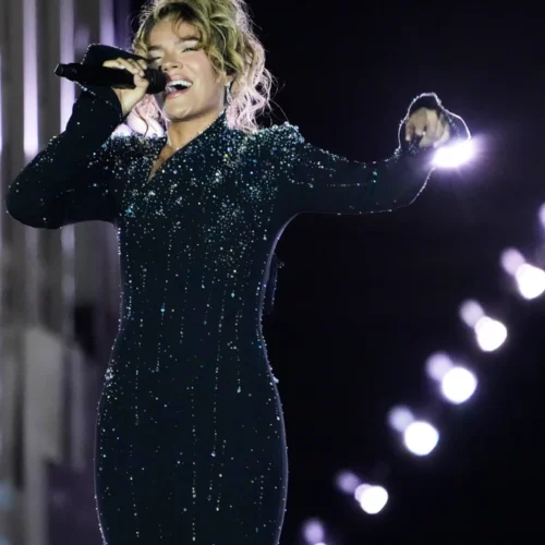 Karol G contiene su perreo para conquistar el Vaticano