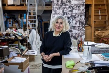 Carmen Calvo, artista: “Las mujeres tenemos que  estar en guardia  o nos comen”