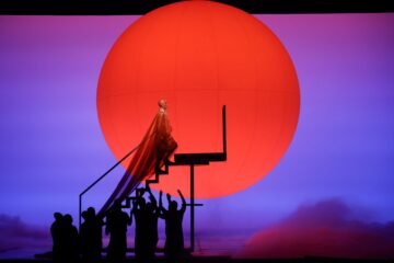 ‘Akhnaten’: el faraón, la ópera sin violines y el aria en catalán