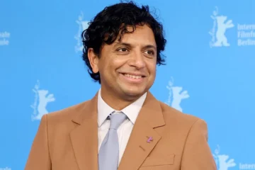 La próxima serie de M. Night Shyamalan está basada en algo que probablemente tengas en casa