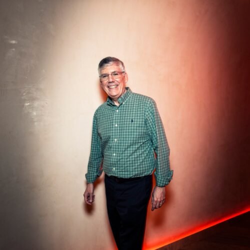 Rick Riordan, creador de ‘Percy Jackson’: “Las novelas pueden ser más poderosas que una película o una serie”