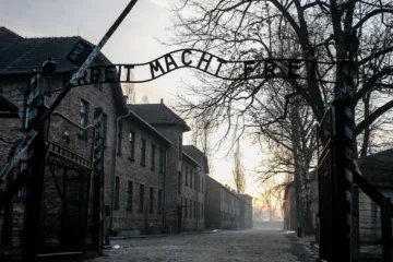 Auschwitz abre nueva exposición permanente preparada durante más de 12 años