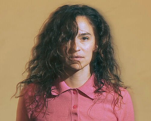 Bárbara Mestanza: «La humanidad nos debe un espacio para la rabia y la pataleta a las mujeres. No se pueden cronometrar nuestras quejas»