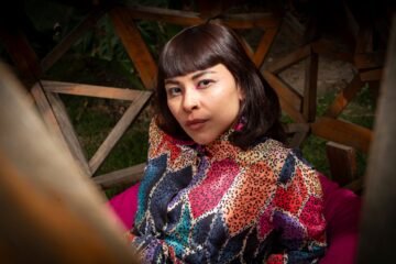 Iveth Luna Flores: “Ser una desclasada me hace sentir incómoda, pero me ayuda a escribir”