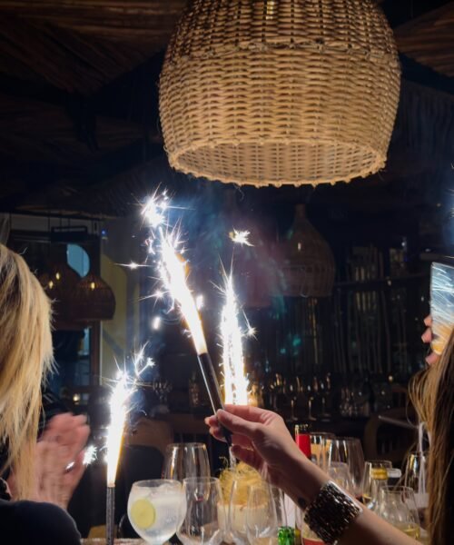 Bengalas con champán: en el paseo de La Castellana se juega con fuego cada noche