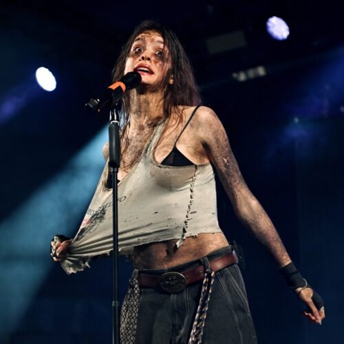 Sofia Isella, la telonera de Taylor Swift que incomoda a la mirada masculina