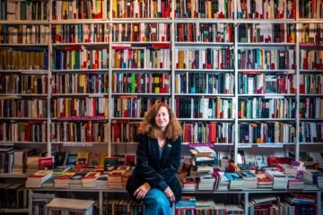 Lola Larumbe, librera: “En los ochenta leíamos cosas más complicadas”