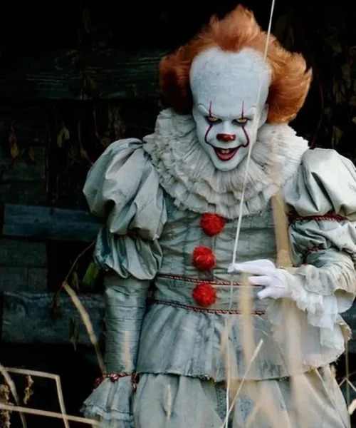Bill Skarsgård confiesa por qué casi dice «no» a su regreso como Pennywise en ‘It: bienvenidos a Derry’