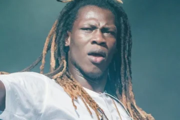 El rapero francés Doums detenido en París acusado de violencia machista contra su expareja, la actriz Adèle Exarchopoulos