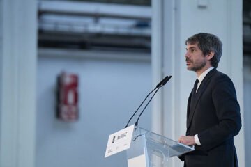 Urtasun cede ante los sindicatos y paraliza su fórmula para reformar el Inaem tras las protestas