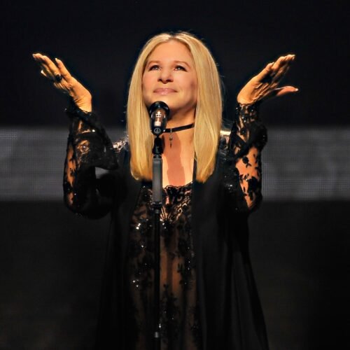 Barbra Streisand: los focos vuelven a iluminar a la estrella que más los teme
