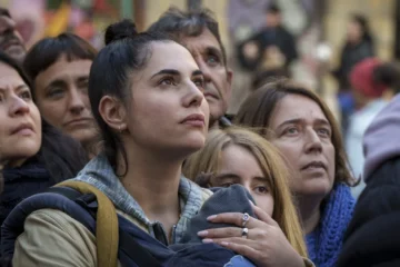 El sello de Los Javis llega a Movistar Plus+ con la serie ‘Yo siempre a veces’