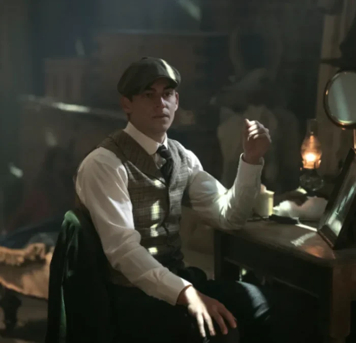 ¿Aún no has visto ‘El joven Sherlock’? Amazon estrena el primer capítulo gratis en YouTube por tiempo limitado