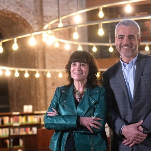 El debate | ¿Tiene sentido que Aena otorgue un premio de literatura?