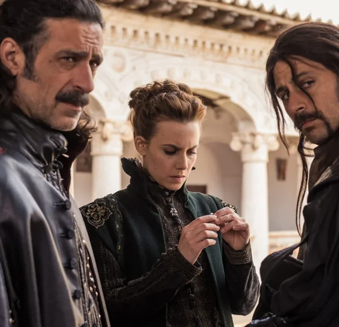 El presidente de RTVE deja la puerta abierta al regreso de ‘El Ministerio del Tiempo’: «Nunca digas de este agua no beberé»