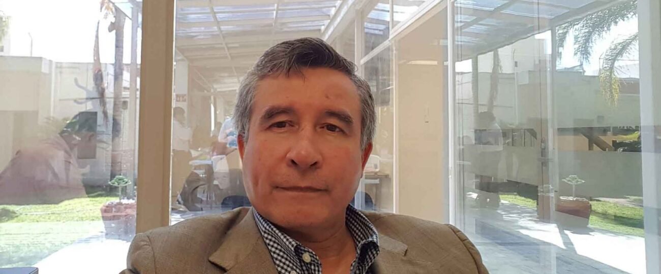 ANTONIO NAVARRO D’AMIANO REVOLUCIONA LA NOVELA EDUCATIVA Y LA CONCIENCIA HUMANA EN SU OBRA ‘ARCA’
