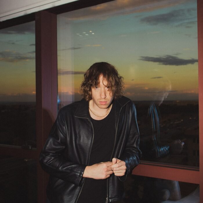 Daniel Avery: “Es una experiencia extraña recibir un correo electrónico de Robert Smith. Aún me resulta increíble”