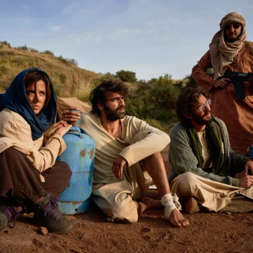 Movistar Plus+ anuncia ‘Todo lo necesario’, su nueva serie que recrea el secuestro de cooperantes españoles a manos de Al Qaeda