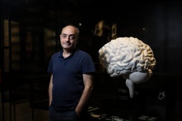 Carles Lalueza-Fox, genetista: “Todos tenemos más de un doble en algún lugar del planeta”