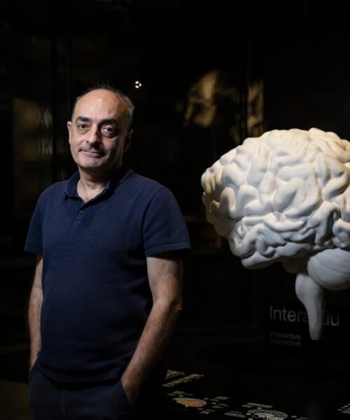 Carles Lalueza-Fox, genetista: “Todos tenemos más de un doble en algún lugar del planeta”