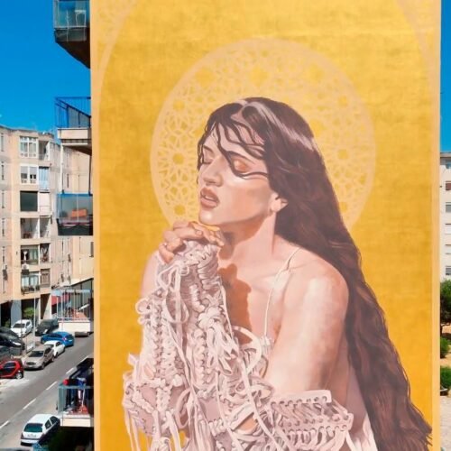 Palermo convierte a Rosalía en “santa” con un enorme mural