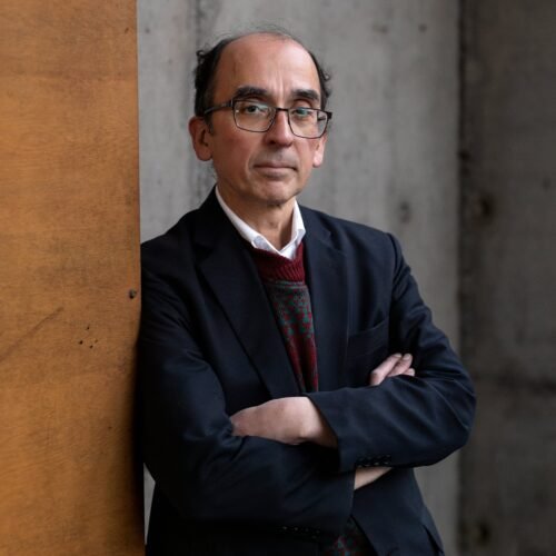 Jorge Rojas Flores, historiador: “La mentira, las tendencias antidemocráticas, el gusto por imponer los criterios, se dan tanto en la derecha como en la izquierda”
