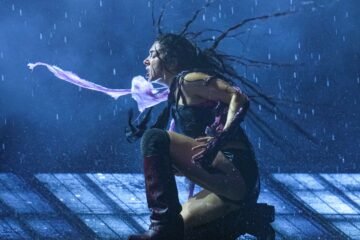 La muerte de ‘Brat’ y ‘Music, Fashion, Film’ como el desengaño del triunfo: el significado de la nueva era creativa de Charli XCX