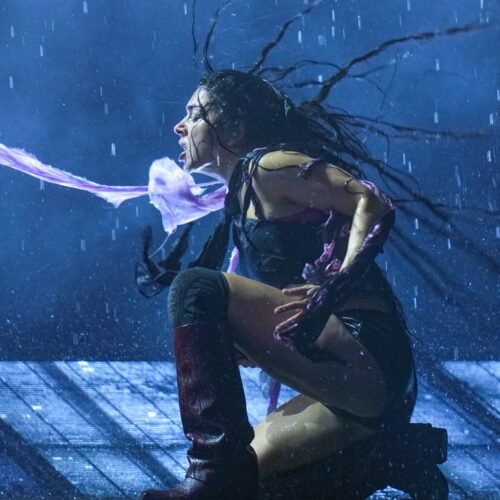 La muerte de ‘Brat’ y ‘Music, Fashion, Film’ como el desengaño del triunfo: el significado de la nueva era creativa de Charli XCX