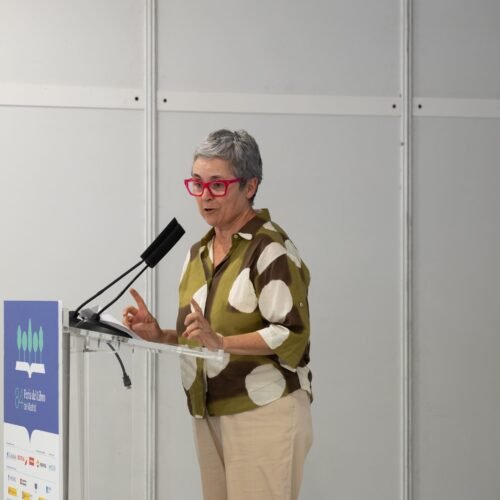 El mundo de la cultura da un espaldarazo a Eva Orúe tras su desvinculación de la Feria del Libro de Madrid