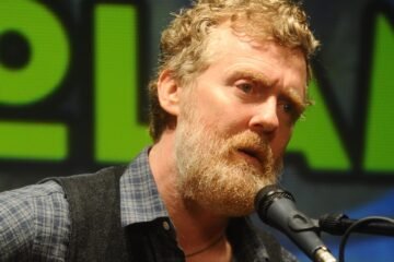 Muere en un accidente de moto el cantautor irlandés Glen Hansard