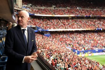 Goleada a Infantino