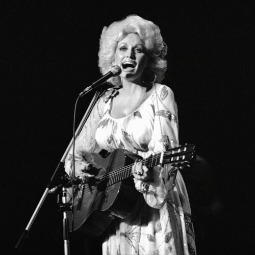 Dolly Parton y su insólita conexión con Chile: fue la voz del icónico comercial de Zolben en los años 80