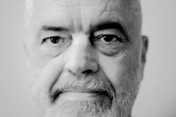 Edi Rama, el primer ministro de Albania y artista que expone en París y Nueva York